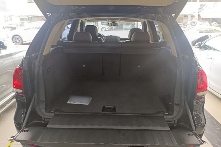 Used BMW X5 2014 xDrive35i Elegant Edition Trunk