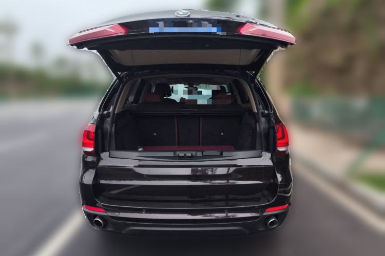 Used BMW X5 2014 xDrive35i Elegant Edition Trunk
