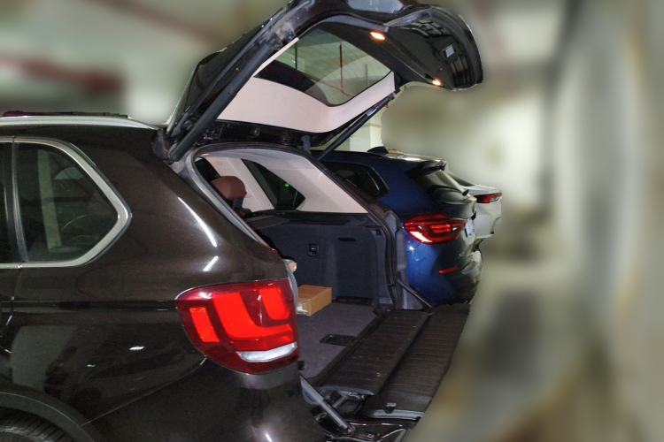 Used BMW X5 2014 xDrive35i Luxury Edition Trunk