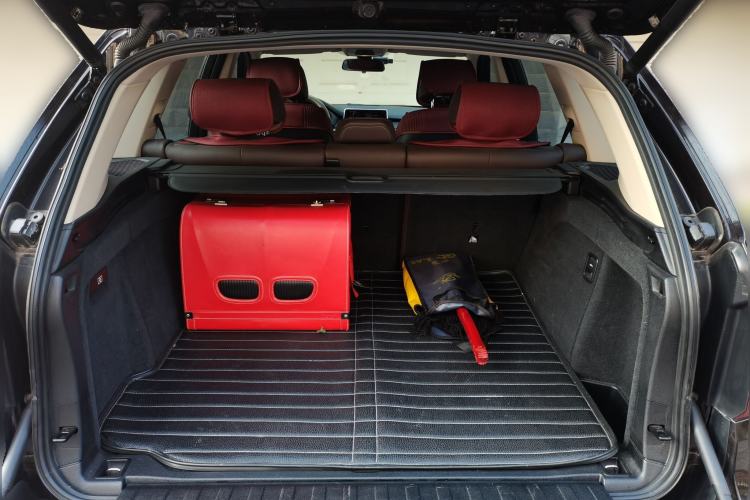 Used BMW X5 2014 xDrive35i Elegant Edition Trunk