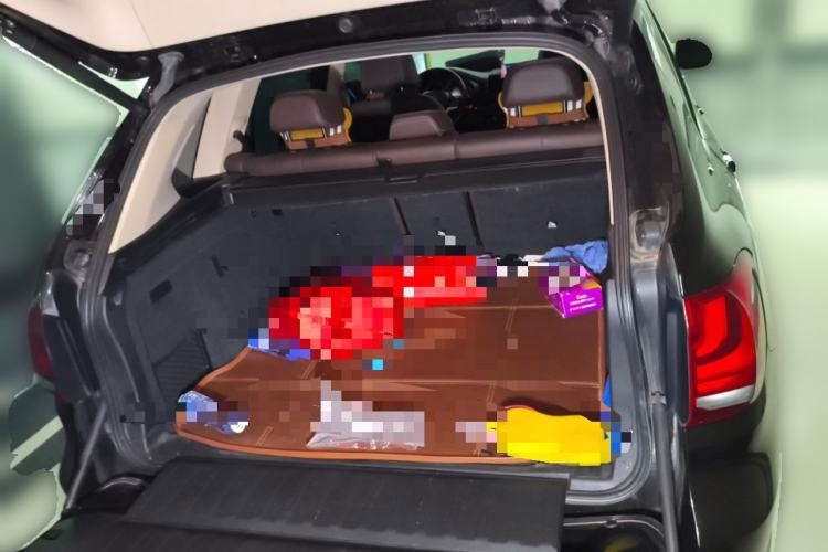 Used BMW X5  Trunk