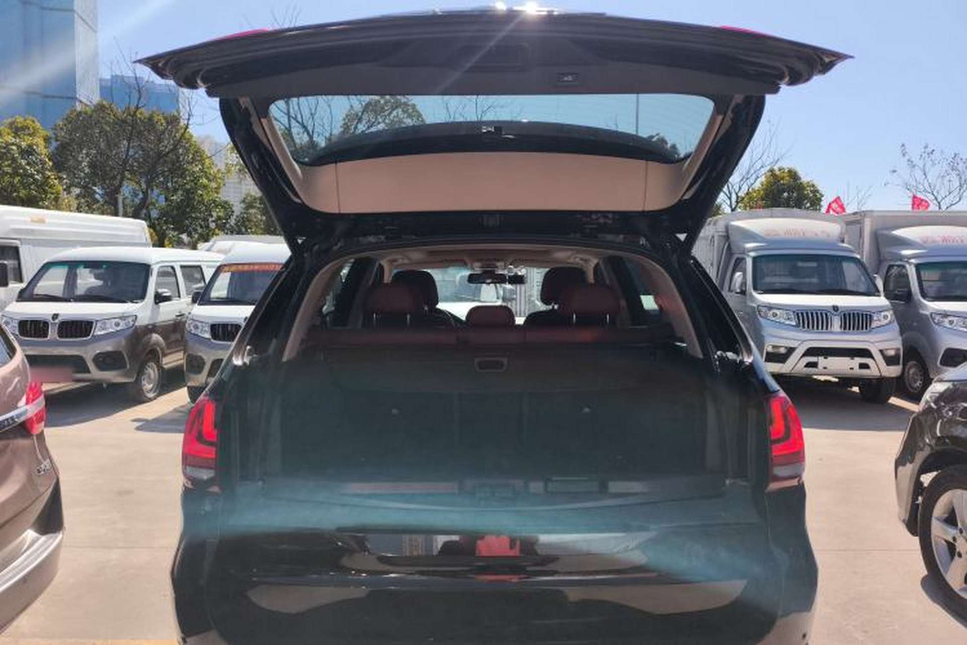 Used BMW X5 2014 xDrive35i Elegant Edition Trunk