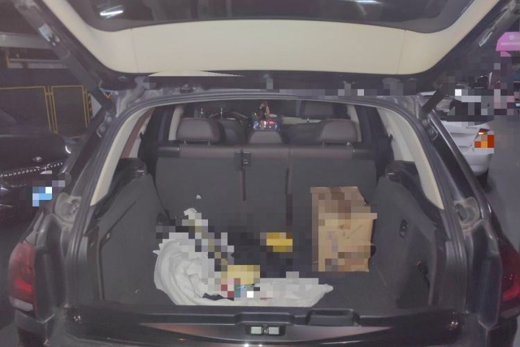 Used BMW X5 2014 xDrive35i Leading Model Trunk