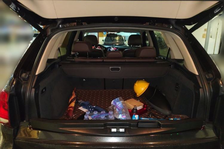 Used BMW X5 2014 xDrive35i Luxury Edition Trunk
