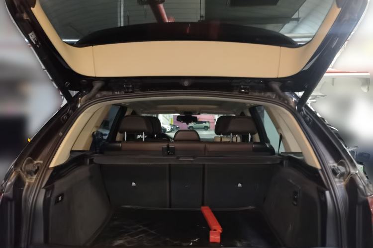 Used BMW X5 2014 xDrive35i Luxury Edition Trunk