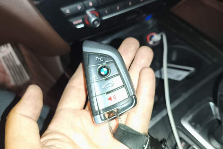 Used BMW X5  Vehicle Key