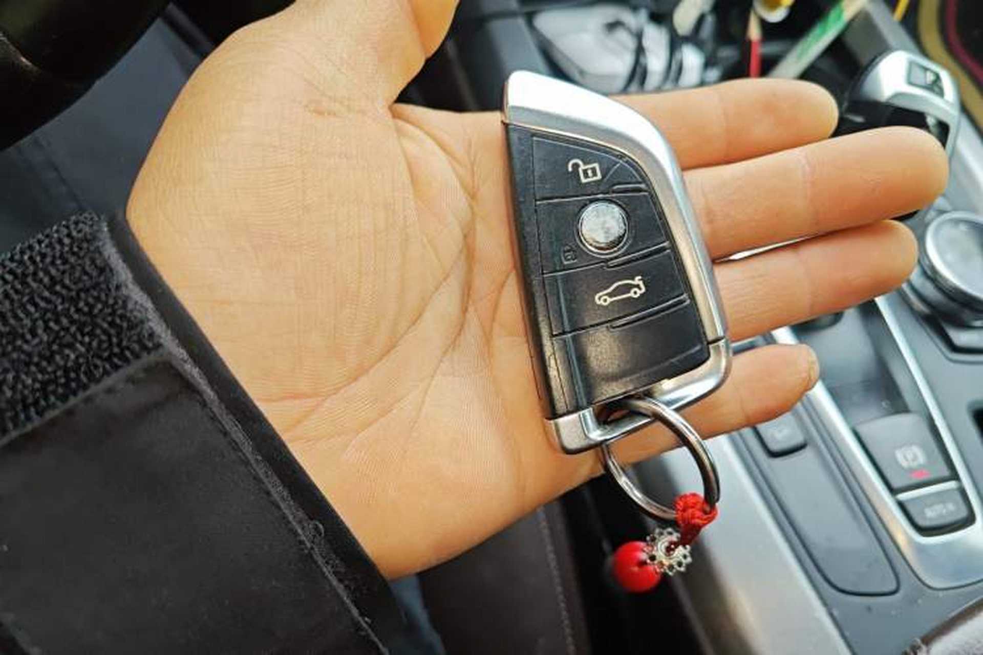 Used BMW X5 2014 xDrive30d Vehicle Key