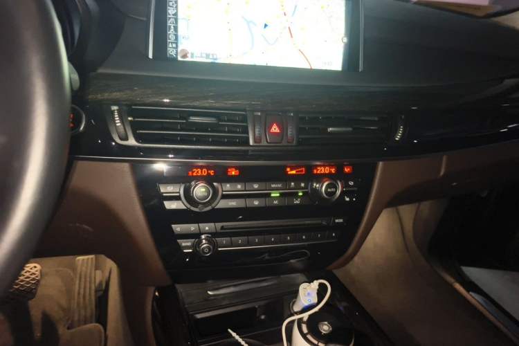 Used BMW X5 2014 xDrive35i Leading Model Audio And AC Panel