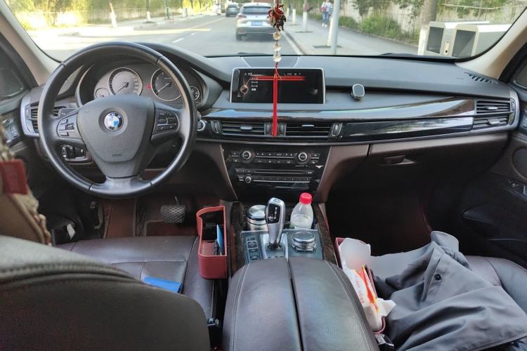 Used BMW X5 2014 xDrive35i Elegant Edition Center Console