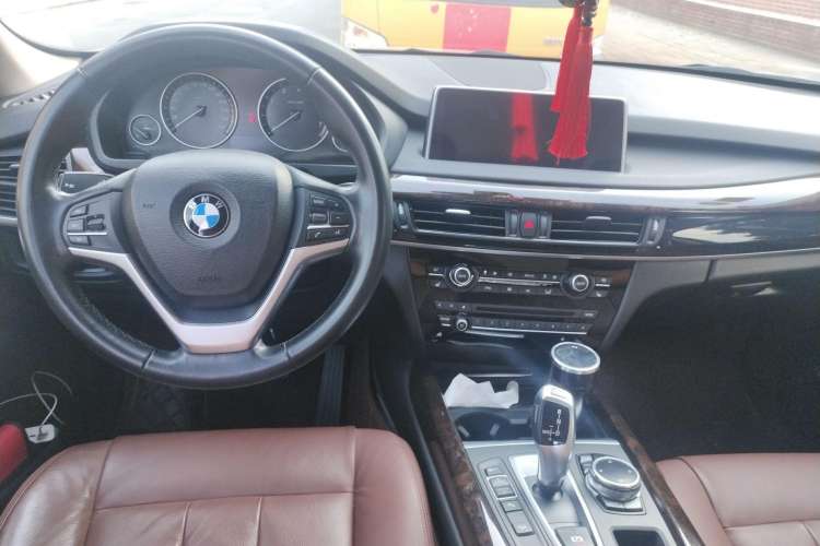Used BMW X5 2014 xDrive35i Elegant Edition Center Console