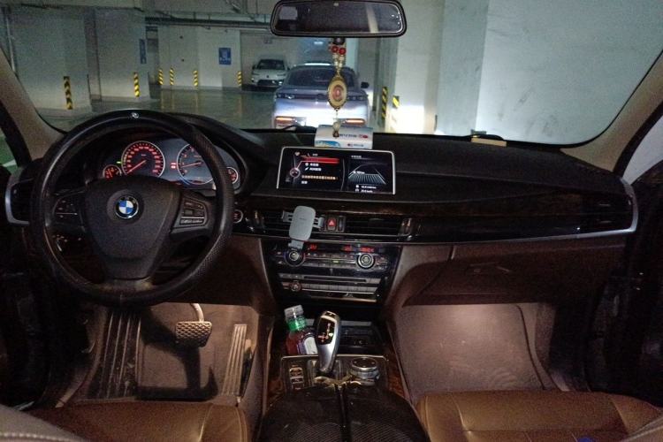 Used BMW X5 2014 xDrive35i Elegant Edition Center Console