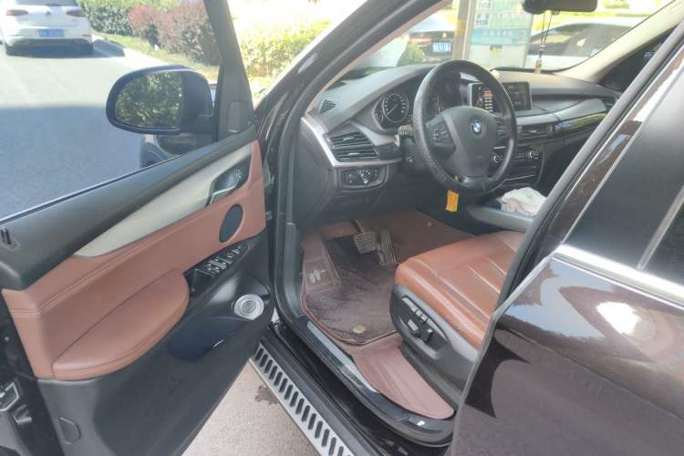 Used BMW X5 2014 xDrive35i Elegant Edition Driver Seat