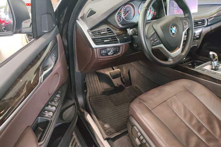Used BMW X5 2014 xDrive35i Elegant Edition Driver Seat