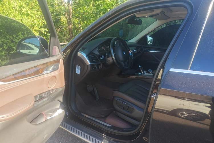 Used BMW X5 2014 xDrive35i Elegant Edition Driver Seat