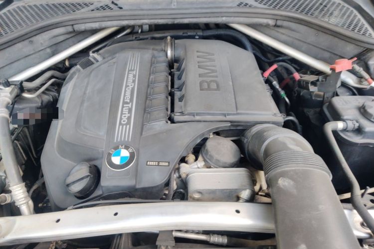 Used BMW X5 2014 xDrive35i Elegant Edition Engine Bay