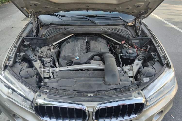 Used BMW X5 2014 xDrive35i Elegant Edition Engine Bay