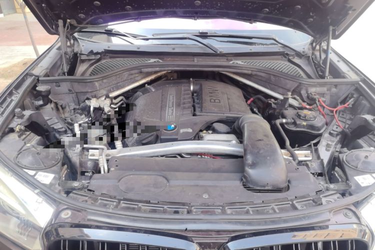 Used BMW X5 2014 xDrive35i Elegant Edition Engine Bay