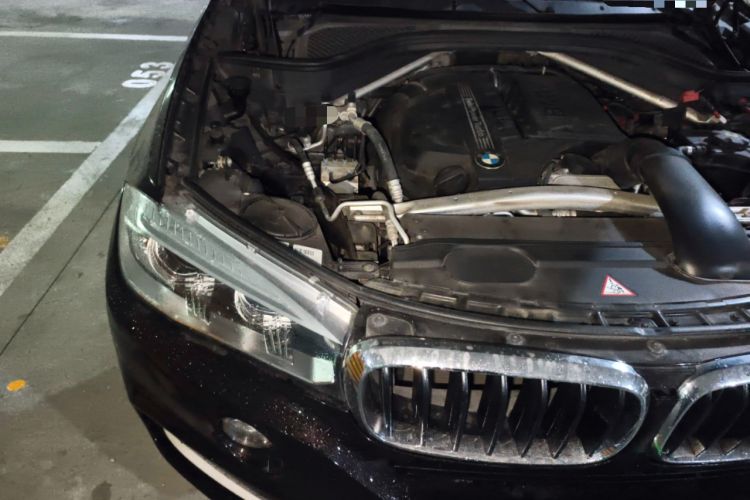 Used BMW X5 2014 xDrive35i Elegant Edition Engine Bay Right