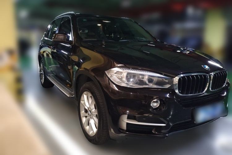 Used BMW X5 2014 xDrive35i Elegant Edition Front Right 45 Deg