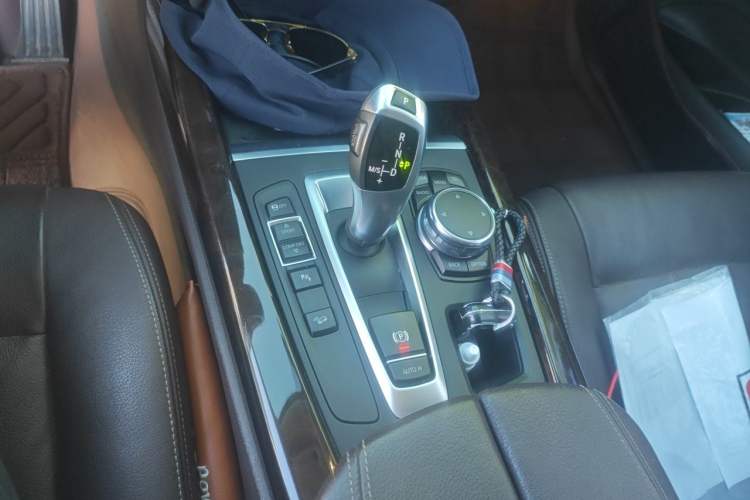 Used BMW X5 2014 xDrive35i Elegant Edition Gear Lever