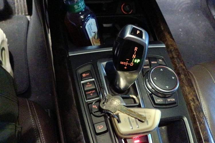 Used BMW X5 2014 xDrive35i Elegant Edition Gear Lever