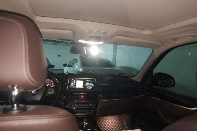 Used BMW X5 2014 xDrive35i Elegant Edition Headliner
