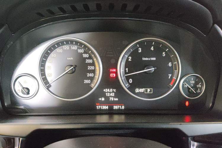 Used BMW X5 2014 xDrive35i Elegant Edition Instrument Cluster