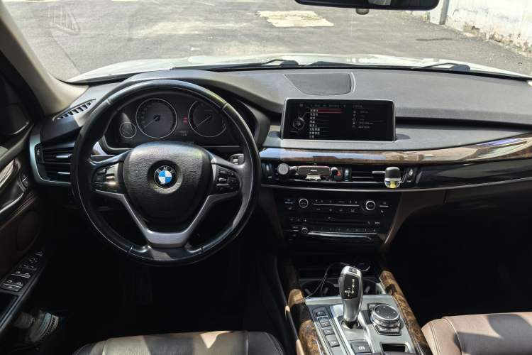 Used BMW X5 2014 xDrive35i Elegant Edition Interior 2