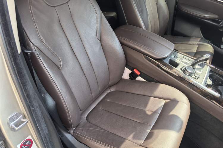 Used BMW X5 2014 xDrive35i Elegant Edition Interior 6