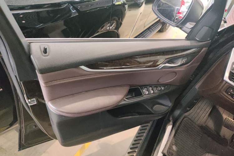 Used BMW X5 2014 xDrive35i Elegant Edition Left Front Door Interior
