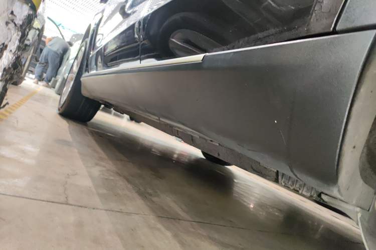 Used BMW X5 2014 xDrive35i Elegant Edition Left Side Sill