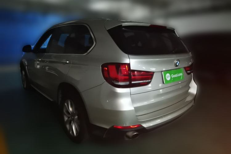 Used BMW X5 2014 xDrive35i Leading Model Rear Left 45 Deg