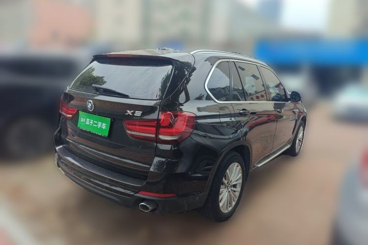 Used BMW X5 2014 xDrive35i Luxury Edition Rear Right 45 Deg