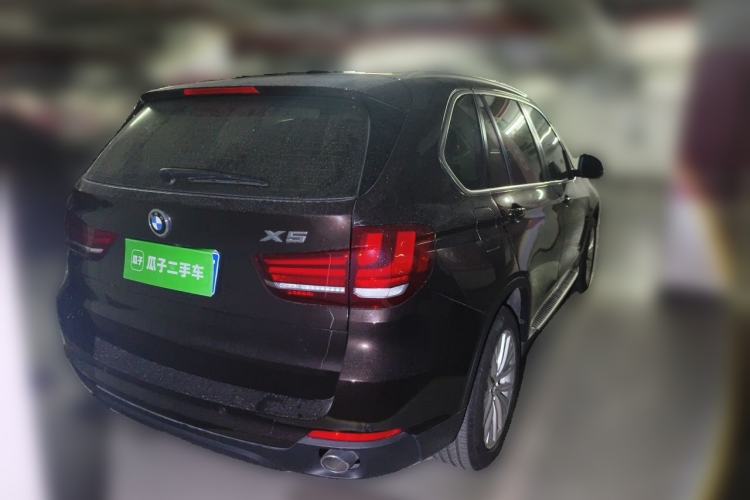 Used BMW X5 2014 xDrive35i Leading Model Rear Right 45 Deg