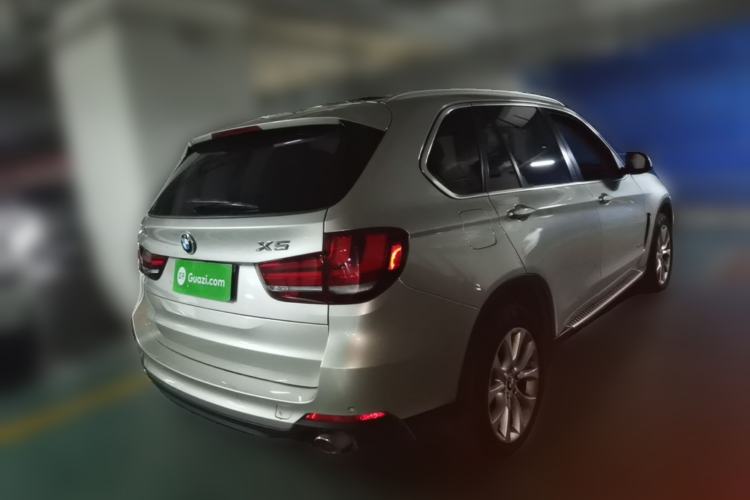 Used BMW X5 2014 xDrive35i Leading Model Rear Right 45 Deg