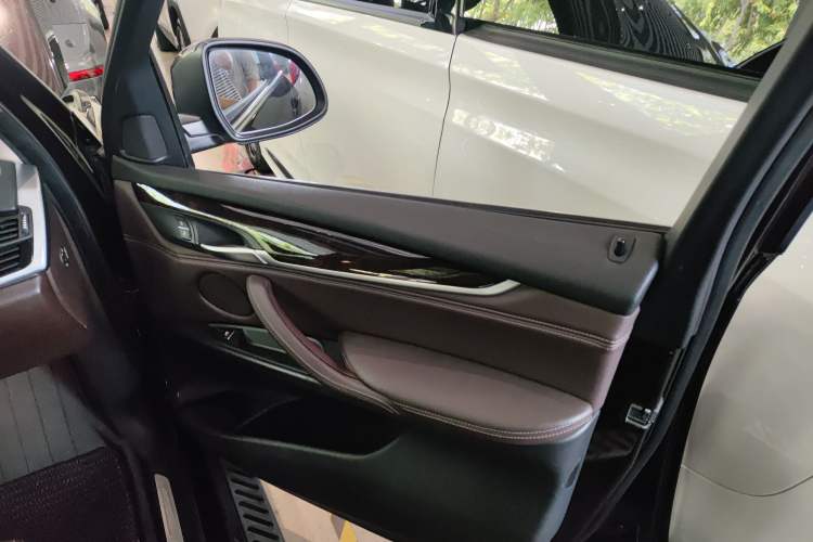 Used BMW X5 2014 xDrive35i Elegant Edition Right Front Door Interior