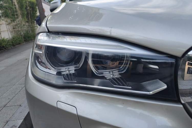 Used BMW X5 2014 xDrive35i Elegant Edition Right Front Headlight