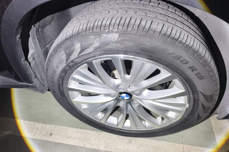 Used BMW X5 2014 xDrive35i Leading Model Right Front Wheel Hub