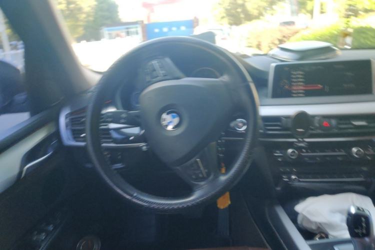 Used BMW X5 2014 xDrive35i Elegant Edition Steering Wheel