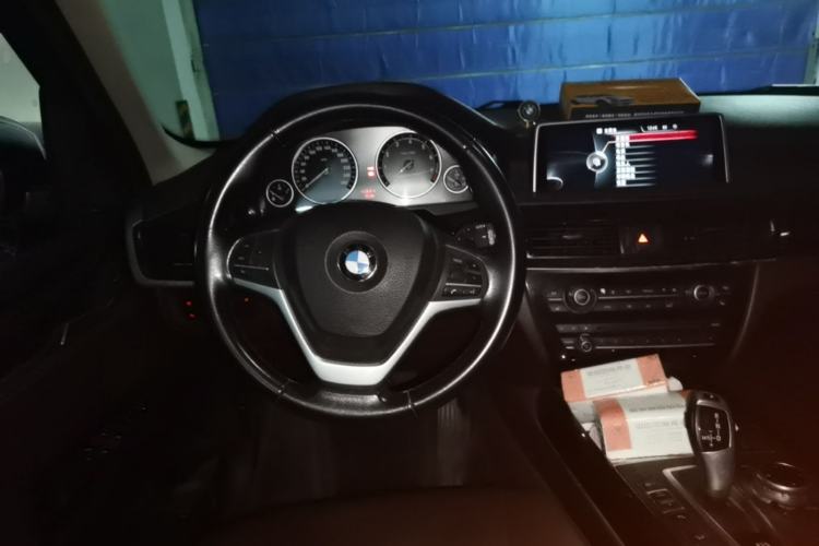 Used BMW X5 2014 xDrive35i Leading Model Steering Wheel