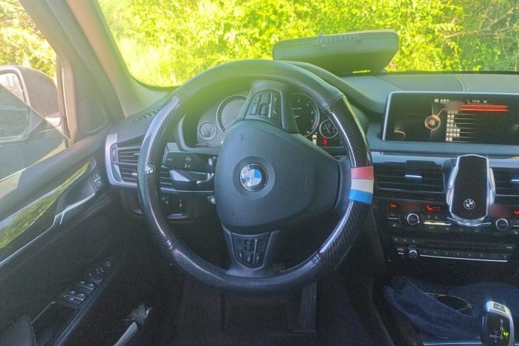 Used BMW X5 2014 xDrive35i Elegant Edition Steering Wheel