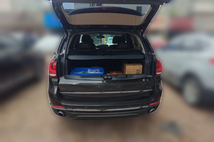 Used BMW X5 2014 xDrive35i Luxury Edition Trunk