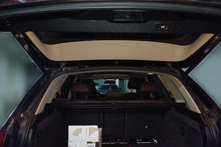 Used BMW X5 2014 xDrive35i Elegant Edition Trunk