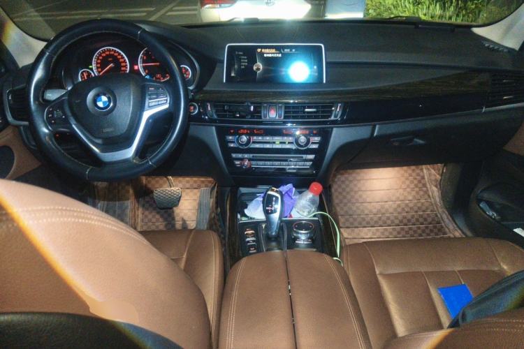 Used BMW X5 2014 xDrive35i Leading Model Center Console