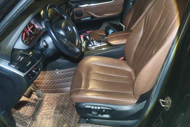 Used BMW X5 2014 xDrive35i Leading Model Left Front Seat