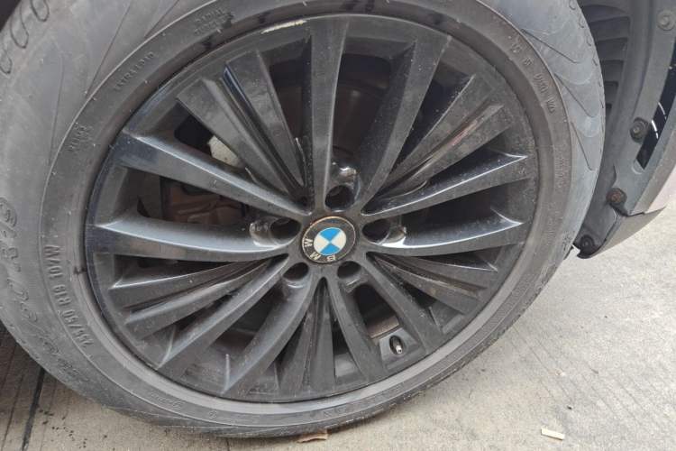 Used BMW X5 2014 xDrive35i Leading Model Right Front Wheel Hub