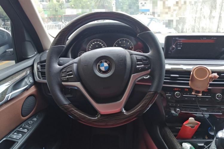 Used BMW X5 2014 xDrive35i Leading Model Steering Wheel