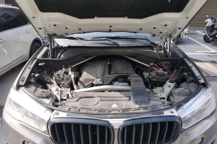 Used BMW X5 2014 xDrive35i Elegant Edition Engine Bay