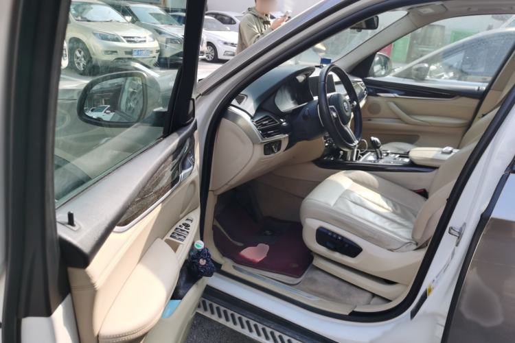 Used BMW X5 2014 xDrive35i Elegant Edition Interior 3