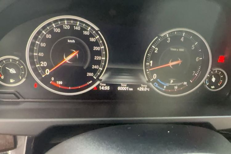 Used BMW X5 2014 xDrive35i Elegant Edition Odometer Close Up